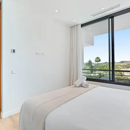 Villa Vacation I The Address, Brand-new Villa, Private Turquoise Pool, 6bdr, Prime Golf Valley Location, Minutes From Puerto Banus, Luxury Interiors, Private Gym, Lounge Bar *