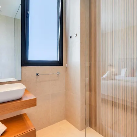 Villa Vacation I The Address, Brand-new Villa, Private Turquoise Pool, 6bdr, Prime Golf Valley Location, Minutes From Puerto Banus, Luxury Interiors, Private Gym, Lounge Bar *
